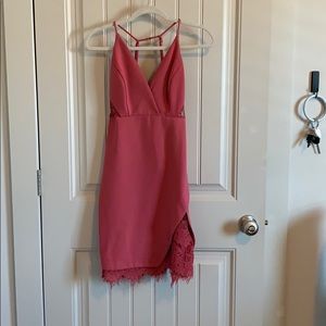 Mauve pink cocktail dress w/ lace detailing